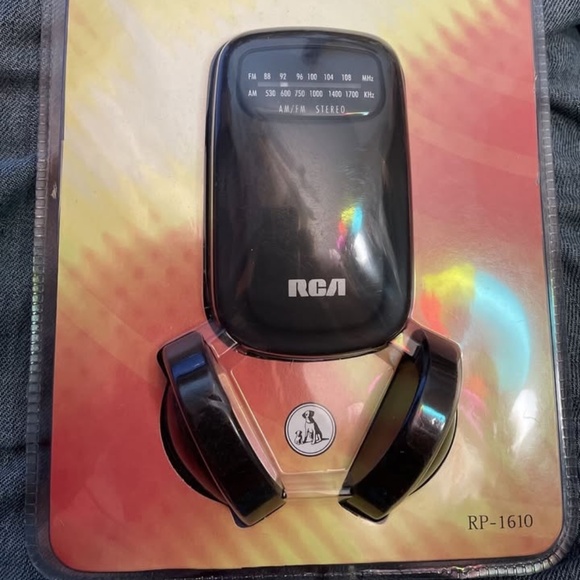 RCA AM FM Stereo Headset Radio w Belt Clip RP1610 Headphones New Packaging Split - Picture 2 of 2